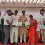 <em>तलासरी तालुक्यातील तीन शिक्षकांचा  “वसंत स्मृती आदर्श शिक्षक पुरस्काराने” गौरव</em>